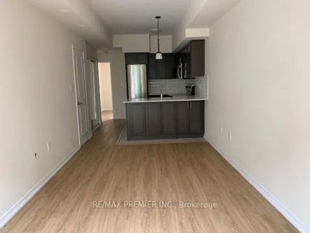 Condo Townhouse For Lease | W9270826 - Photo 3