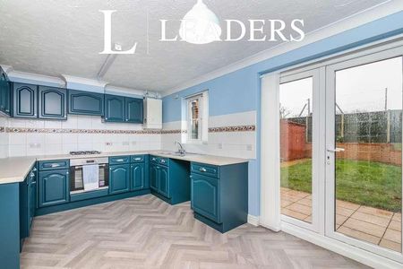Johnson Way, Lowestoft, NR32 - Photo 2