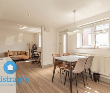 2 bed Flat for Rent - Photo 4