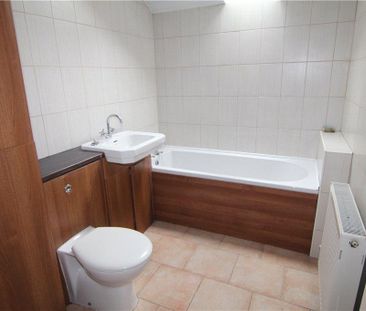 2 bedroom terraced house to rent - Photo 6