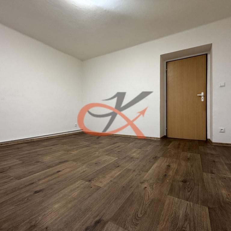 Pronájem bytu 2+1 52 m2 - Fotografie 1