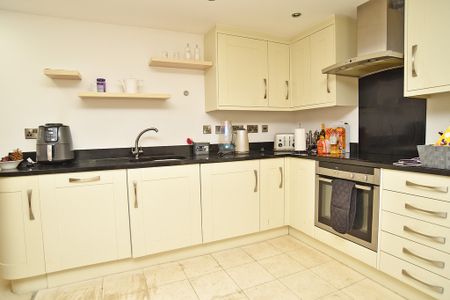 York Place Mews, Harrogate - Photo 3