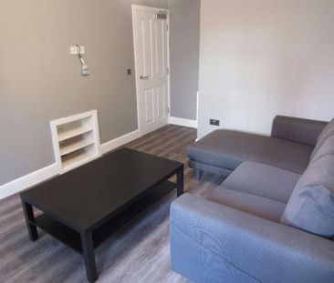 5 bedroom terraced house to rent - Photo 2