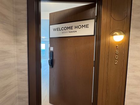 For Lease - 3240 William Coltson Avenue Unit# 1802, Oakville, Ontario - Photo 2