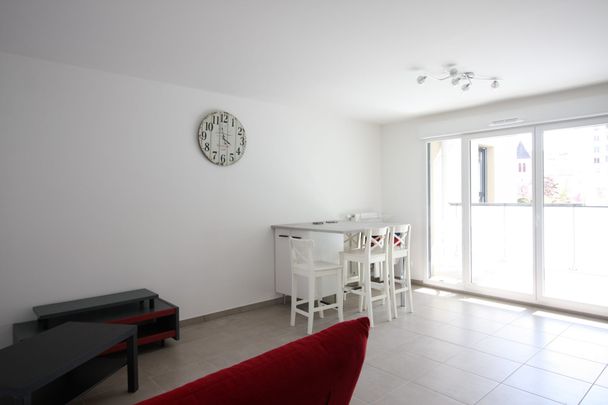 Location Appartement 4 pièces 80m² VILLEURBANNE 69100 - Photo 1