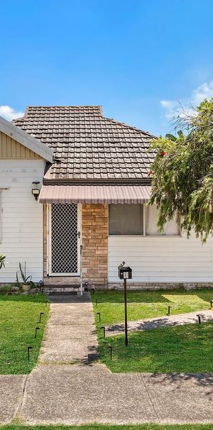 3 Sanoni Avenue, Sandringham NSW 2219 - House For Rent | Domain - Photo 1