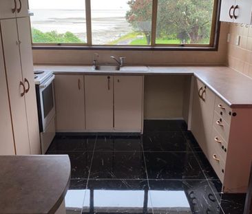 WEYMOUTH, 5 BEDROOMS - Photo 2