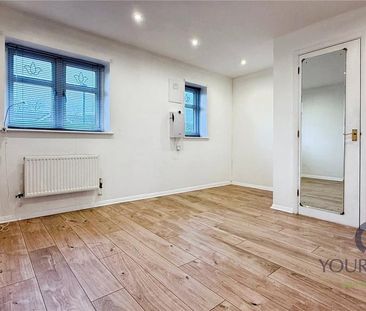 2 bedroom end of terrace house to rent - Photo 3