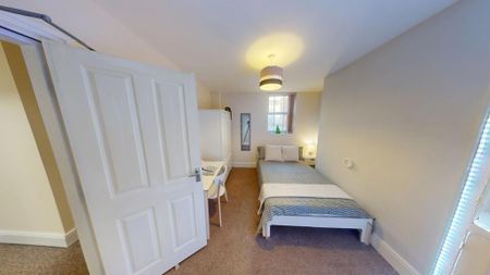 7 bedroom ground floor flat to rent - Photo 5