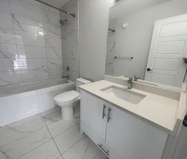 GREAT 3 BED, 2 5 BATH TOWNHOUSE WITH DBL GARAGE IN BEAUMONT - Photo 4