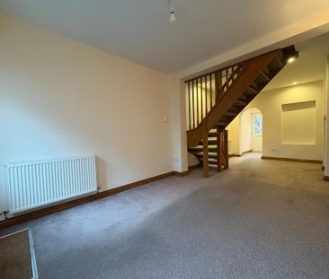 2 bedroom terraced house to rent - Photo 4