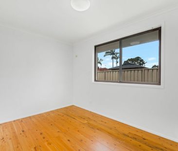 Walk to Schools, Tafe and Shops - Photo 2