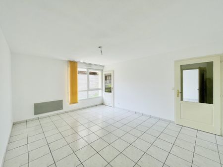 Location Appartement 2 pièces 40m² PFETTISHEIM 67370 - Photo 2