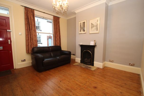 3 bedroom terraced house to rent - Photo 1