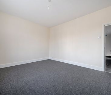 Leonard Road, N9, London - Photo 3