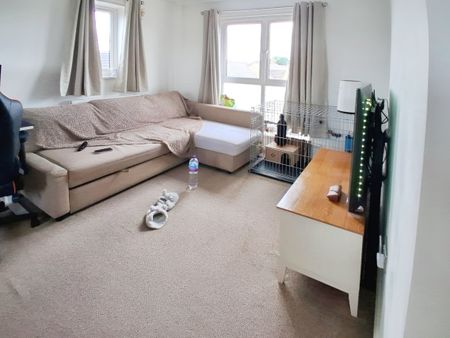 63 Rathbone Crescent, Peterborough - Photo 3