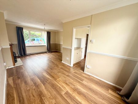 3 bedroom semi-detached house to rent - Photo 4