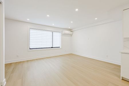 For Lease - 999 Eglington Avenue, Toronto, Ontario - Photo 2