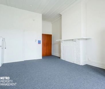 Sunny Bright Rooms *Two Weeks Rent Free - Photo 1