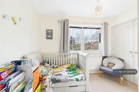 3 bedroom terraced house to rent - Photo 3