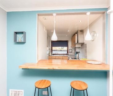 2 bedroom end of terrace house to rent - Photo 1