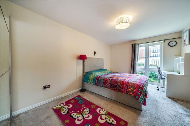 3 bedroom flat to rent - Photo 1