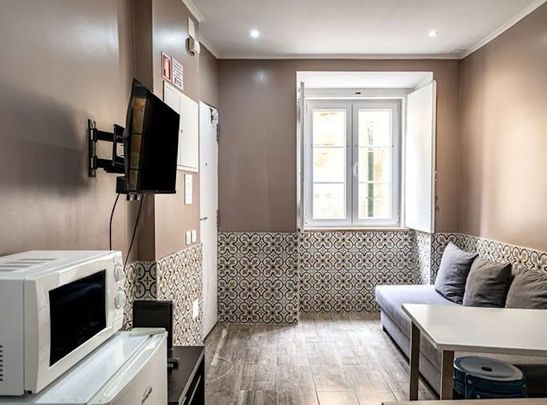 Beco do Forno do Sol, Lisbon, Lisbon 1170-363 - Photo 1