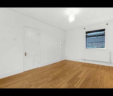 4 Bed Terraced House, Hoylake Road, W3 - Photo 4