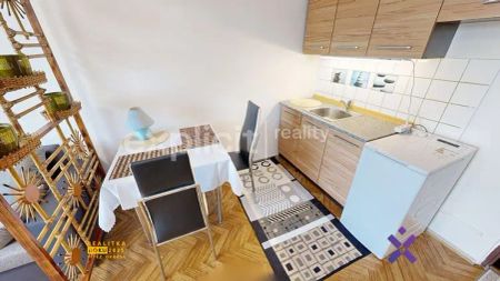 Pronájem bytu 1+kk, 30 m - Fotografie 4