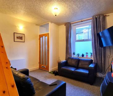 2 bedroom private hall to rent - Photo 2