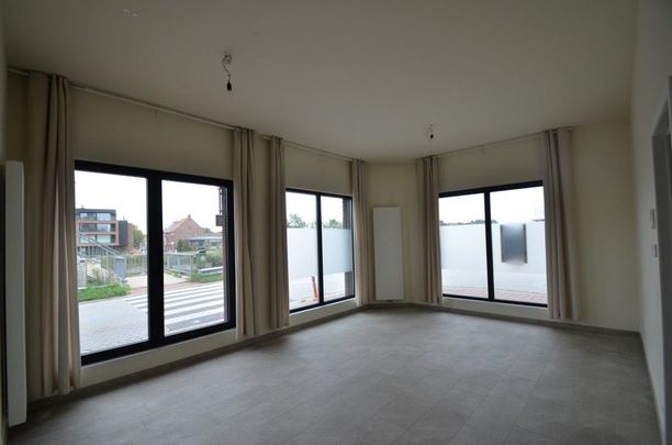 Gelijkvloers appartement met 2 slpks - Photo 1