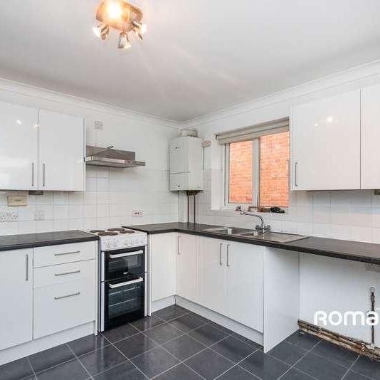 Mytchett Road, Mytchett, GU16 - Photo 1