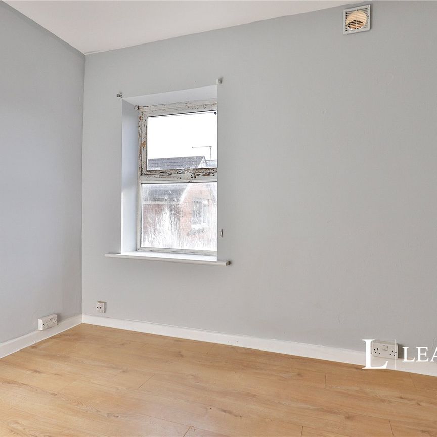 apartment to rent Ashley Road, Poole, BH14 - Photo 1