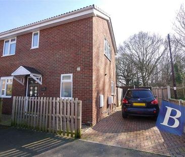 Bournebridge Close, Hutton, Brentwood, Essex, CM13 - Photo 1