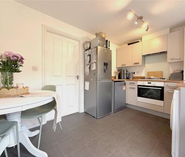 2 bedroom semi-detached house to rent - Photo 4