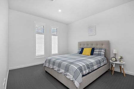 Unit 1/30 West Lakes Boulevard , Albert Park. - Photo 5