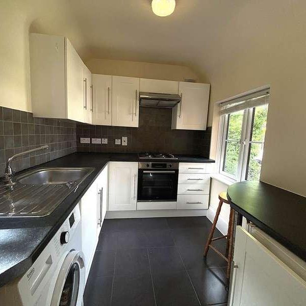 St Thomas Hill, Canterbury, CT2 - Photo 1