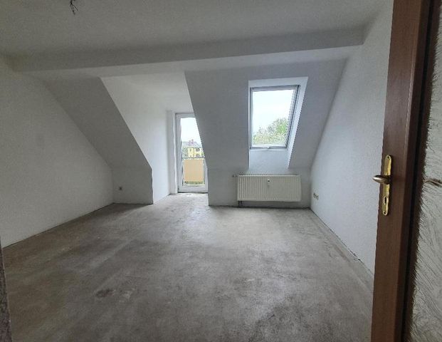 Hübsche Dachgeschoss-Maisonettewohnung mit Balkon und Stellplatz - Foto 1