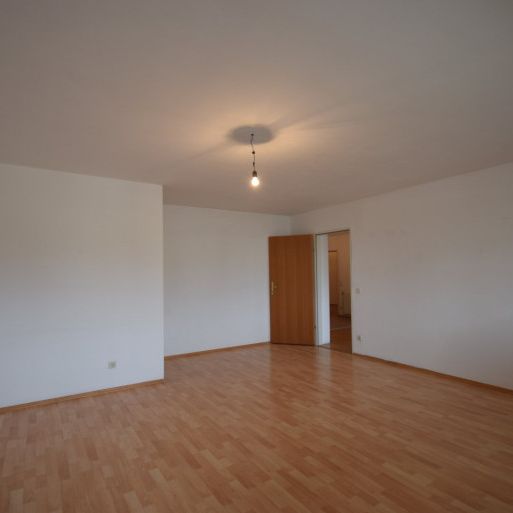 "BERGHEIM - Große helle 2,5 Zimmer Wohnung mit Loggia nähe Lokalbahnhaltestelle" - Photo 1