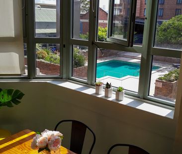 Sunny and private North Newtown 1 bedroom apartment - Photo 3