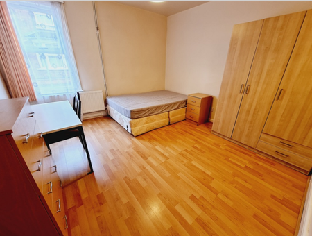 5 Bed Student Accommodation - Photo 4