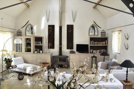 1 bedroom barn conversion to rent - Photo 2