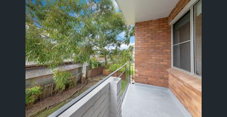 Bright & spacious living in a prime Botany location - Photo 4