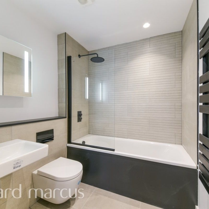 Mitcham Lane, LONDON - Photo 1