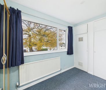 4 bedroom End Terraced House - Travellers Lane, Hatfield - Photo 6