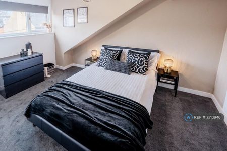 2 bedroom terraced house to rent - Photo 4