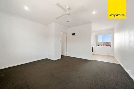 Top Floor Apartment Living in Karabar - Photo 3