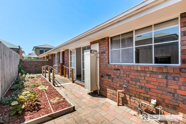 2/12 Romawi Street, 3018, Altona Vic - Photo 1