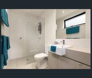 SUPERB LIFESTYLE AND LOCATION! - Photo 5