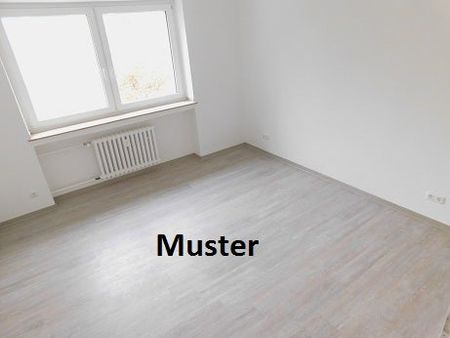 Mit Aufzug und Balkon, ideal im Alter ! Einzugsbereit neu renoviert für Sie! - Photo 5